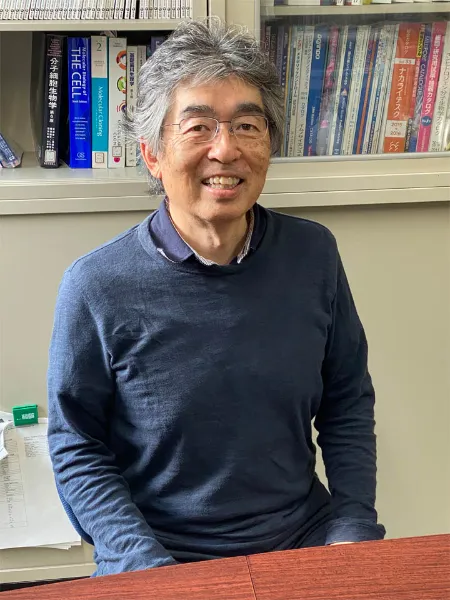 留学生サポートセンター センター長 荒川 俊哉 教授